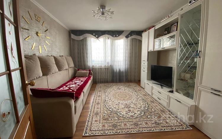 3-бөлмелі пәтер, 72 м², 9/10 қабат, 8-микрорайон, бағасы: 25 млн 〒 в Костанае — фото 2