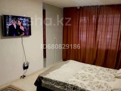 1-комнатная квартира · 40 м² · 1/5 этаж, мкр 4, Мкр. 4 10а за 1 500 ₸ в Уральске