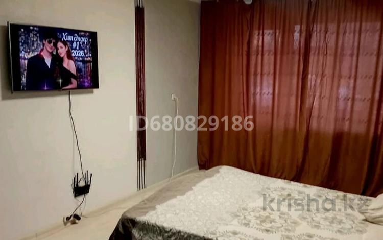 1-комнатная квартира · 40 м² · 1/5 этаж, мкр 4, Мкр. 4 10а за 1 500 ₸ в Уральске — фото 18