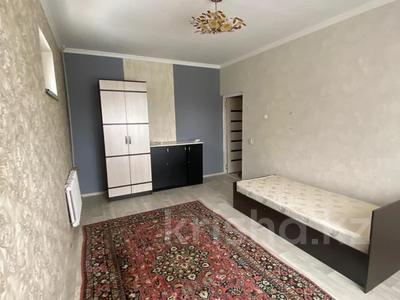 1-комнатная квартира, 32 м², 3/5 этаж помесячно, Адырбекова 165 за 80 000 〒 в Шымкенте, Аль-Фарабийский р-н