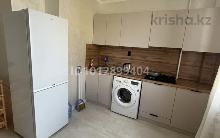 2-бөлмелі пәтер · 60 м² · 4/5 қабат, мкр Нурсая 89, бағасы: 180 000 ₸ в Атырау — фото 2