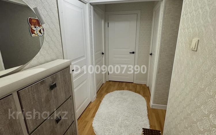 3-бөлмелі пәтер · 70 м² · 4/5 қабат, 13-й мкр, 13-ш/а. 28б, бағасы: ~ 22 млн ₸ в Актау — фото 2
