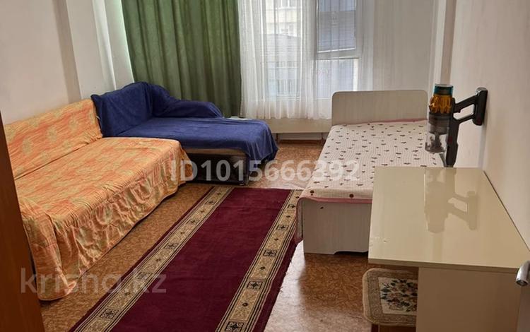 3 бөлме · 110 м² · 1/7 қабат, Ақсай-1А ш/а. 28 б — Толе би Момышулы между Яссауий, бағасы: 60 000 ₸ в Алматы, Ауэзовский р-н — фото 2