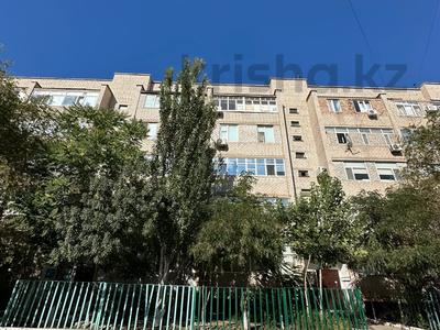 Продажа квартир в Кызылординской обл.: 3-комнатная квартира · 66 м² · 4/5 этаж, Амангелді Иманов 84 за 16.5 млн 〒 3-комнатная квартира · 66 м² · 4/5 этаж, Амангелді Иманов 84 за 16.5 млн 〒 в