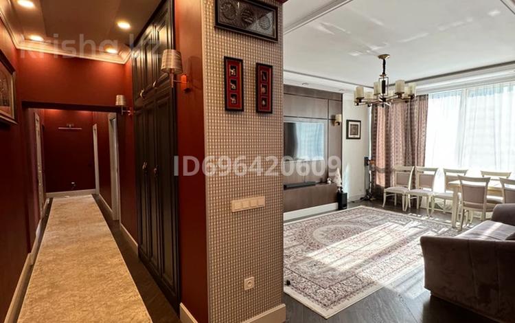 4-комнатная квартира · 150 м² · 5/33 этаж, Аль фараби 9, блок — Аль Фараби Козыбаева за 178 млн ₸ в Алматы — фото 2