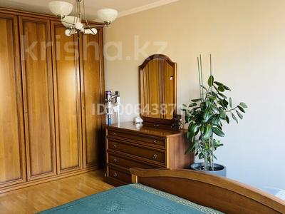 3-комнатная квартира · 70 м² · 4/5 этаж, мкр Самал-1 14 — Достык Жолдасбекова за 550 000 〒 в Алматы, Медеуский р-н