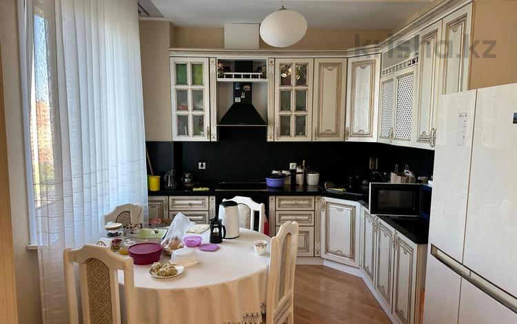 4-бөлмелі пәтер · 134 м² · 10/16 қабат, Валиханова 12, бағасы: 62.5 млн ₸ в Астане, р-н Байконур — фото 2