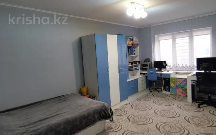 4-комнатная квартира · 91 м² · 3/5 этаж, мкр Мамыр-2 14 за 53 млн ₸ в Алматы, Ауэзовский р-н — фото 6