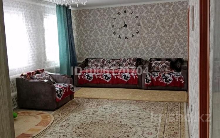 Отдельный дом · 3 комнаты · 70 м² · 10 сот., Розы Баглановой 27 — Бани керемет за 10 млн ₸ в Акколе — фото 2