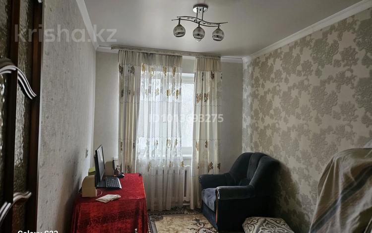 3-бөлмелі пәтер · 60 м² · 2/2 қабат, Геолог -ш/а., А.Аккулова 5 — школы, бағасы: 14 млн ₸ в Атырау, мкр Геолог — фото 2