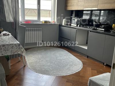 2-комнатная квартира · 70.9 м² · 2/8 этаж, мкр 6-й градокомплекс, Жапсарбаева 68 б 5 — Рядом с базаром Кенжехан 5 мин за 48 млн ₸ в Алматы, Алатауский р-н
