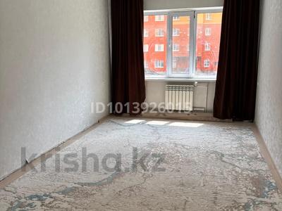 2-бөлмелі пәтер · 60.2 м² · 2/9 қабат, Самал 92 — Остоновка 10 мкрн , напротив Сан Сити, бағасы: 26 млн ₸ в Уральске