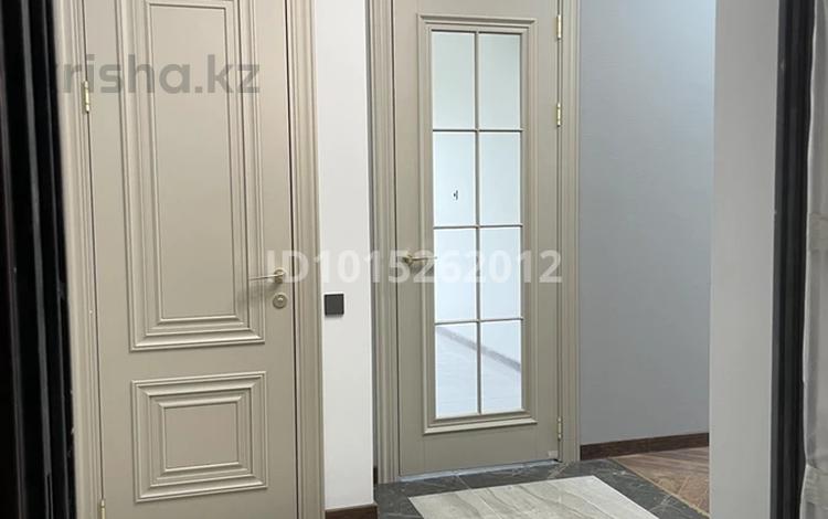 5-бөлмелі пәтер · 165 м² · 2/9 қабат, Нұрсәт ш/а 5060 — Кольцевое движение по пр. Назарбаева и ул. Патеева, бағасы: 115 млн ₸ в Шымкенте, Каратауский р-н — фото 2