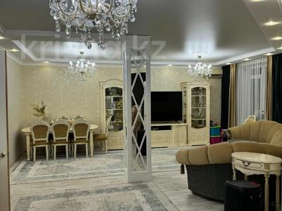 3-бөлмелі пәтер · 122 м² · 10/10 қабат, Казыбек би 42, бағасы: 78 млн ₸ в Усть-Каменогорске