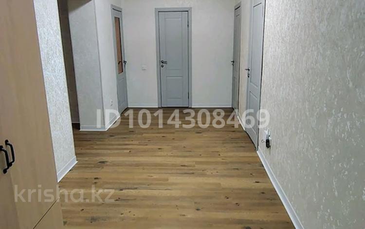 3-комнатная квартира · 75.5 м² · 1/7 этаж, Бокенбай батыра 155 — Район Юнис Сити за 27.5 млн ₸ в Актобе, квартал Авиатор-2 — фото 2