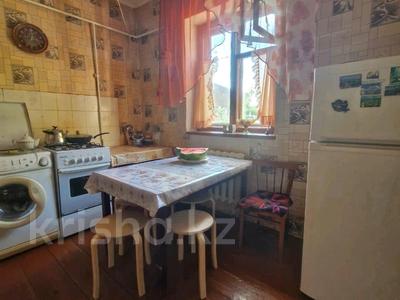 Аренда домов или дач в Западно-Казахстанской обл.: Отдельный дом · 3 комнаты · 70 м², Яицкая 6 — Находится около Обл.больницы за 100 000 〒 Отдельный дом · 3 комнаты · 70 м², Яицкая 6 — Находится около Обл.больницы за 100 000 〒 в Уральске