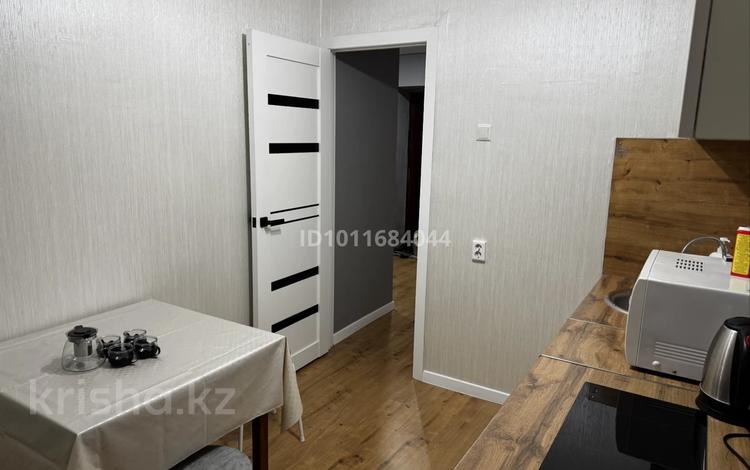2-комнатная квартира · 47 м² · 10/10 этаж, Шакарима 1 — Левый берег Над Рестораном The Loft, Напротив бывшего ДЦ, поликлиники 7 за 220 000 〒 в Семее — фото 2