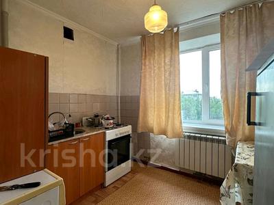 1-комнатная квартира, 33 м², 4/5 этаж, 5мкр за 9 млн 〒 в Талдыкоргане, мкр Самал