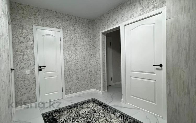 2-бөлмелі пәтер · 70 м² · 5/10 қабат, Учетный квартал 272, бағасы: 260 000 ₸ в Енбекши (Карасайский район) — фото 2