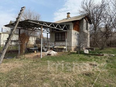 Продажа домов и дачи в Алматинской обл.: Дача · 4 комнаты · 54 м² · 12 сот., улица за 7 млн 〒 Дача · 4 комнаты · 54 м² · 12 сот., улица за 7 млн 〒 в Турарских дач