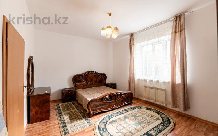 2-комнатная квартира, 82 м², 1/3 этаж, Жалайыри 7