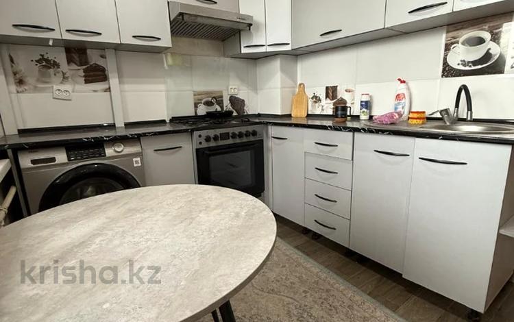 2-комнатная квартира · 60 м² · 5/9 этаж, мкр Аксай-2 75 за 39 млн ₸ в Алматы, Ауэзовский р-н — фото 11