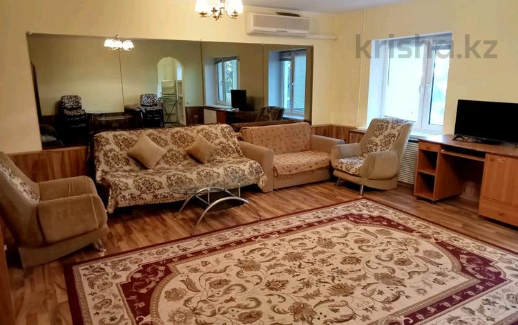 2-бөлмелі пәтер · 75 м² · 4/5 қабат, Сатпаева 26 — Тайманова, бағасы: 180 000 ₸ в Атырау — фото 2
