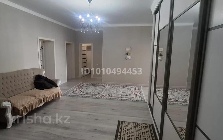 2-бөлмелі пәтер · 96 м² · 7/8 қабат, мкр. Алтын орда, Мангилик Ел 7, бағасы: 36 млн 〒 в Актобе — фото 2