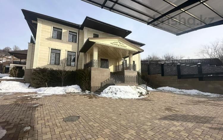 Отдельный дом · 7 комнат · 660 м² · 13 сот., мкр Юбилейный за 580 млн ₸ в Алматы, Медеуский р-н — фото 7