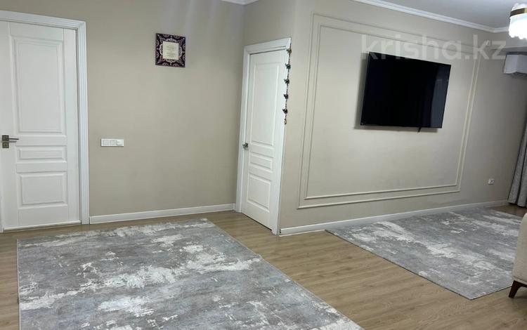 3-комнатная квартира · 75.4 м² · 1/10 этаж, мкр №12, 12-й мкрн 26 за 60 млн ₸ в Алматы, Ауэзовский р-н — фото 2