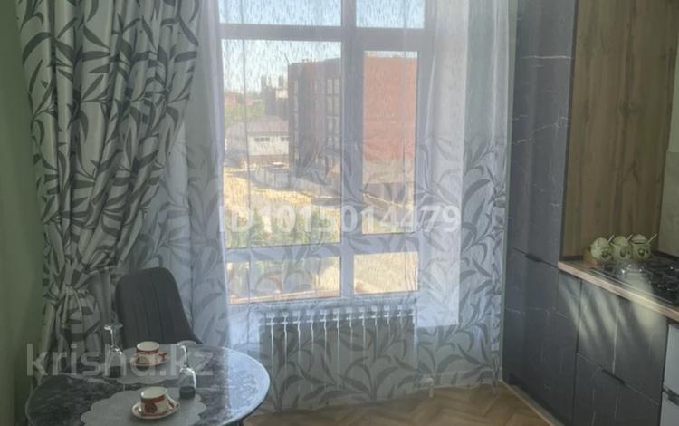 1-комнатная квартира · 40 м² · 5/5 этаж, мкр. Алтын орда 228/41 — Байсанат-4 за 180 000 ₸ в Актобе — фото 2