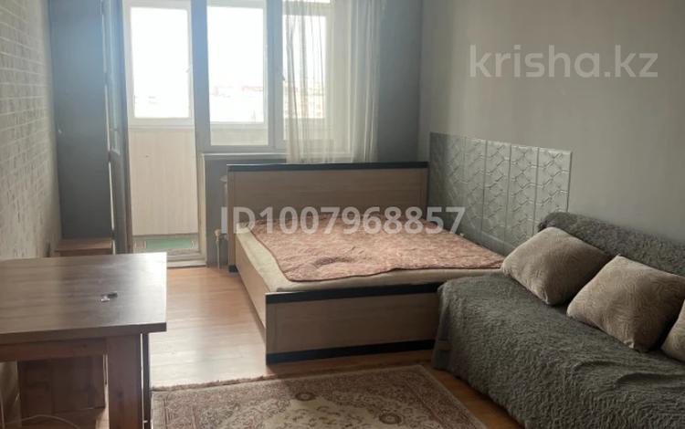 1-комнатная квартира · 29 м² · 12/12 этаж, мкр Достык, Садвакасова 35 за 240 000 ₸ в Алматы, Ауэзовский р-н — фото 2
