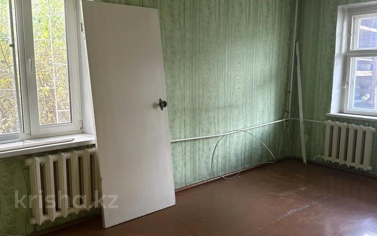 2-комнатная квартира, 45 м², 1/3 этаж, Казахстанской Правды за 9 млн 〒 в Павлодаре — фото 2