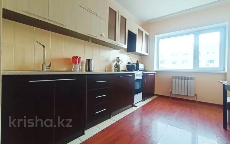 2-комнатная квартира, 81.6 м², 15/16 этаж, мкр Мамыр-1 — за ТРЦ Спутник: Момышулы выше Абая