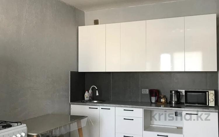 1-комнатная квартира · 60 м² · 9/12 этаж, 33-й мкр 21 — ЖК АККУ за 110 000 ₸ в Актау — фото 2