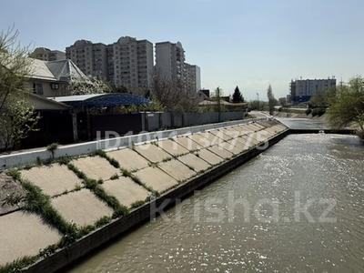Отдельный дом · 4 комнаты · 210 м² · 4.5 сот., мкр Тастак-2 207 за 220 млн ₸ в Алматы, Алмалинский р-н