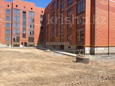 2-комнатная квартира · 70.3 м² · 5/5 этаж, мкр. Алтын орда, Ораза Татеулы 100в за 19.5 млн 〒 в Актобе