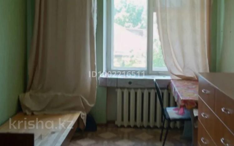1 бөлме · 11 м², Серикбаева 1/1, бағасы: 115 000 ₸ в Усть-Каменогорске — фото 2