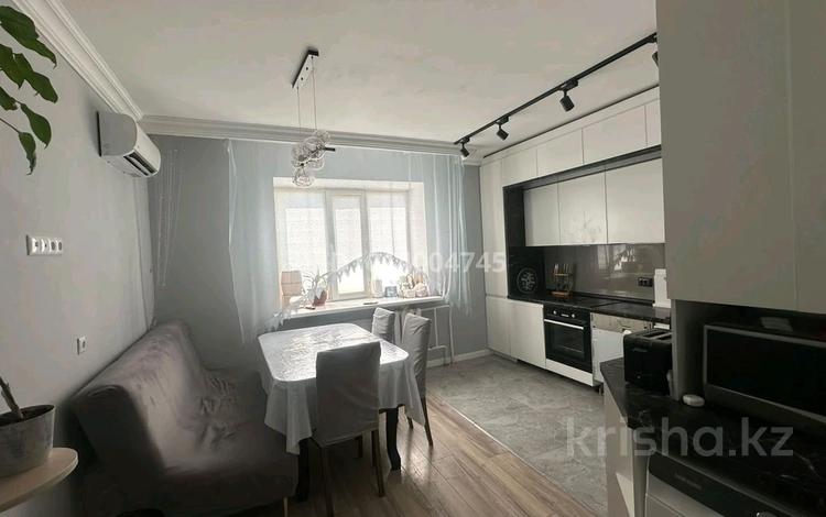 3-комнатная квартира · 100 м² · 9/9 этаж, Сауран 9 за 400 000 ₸ в Астане, Есильский р-н — фото 9