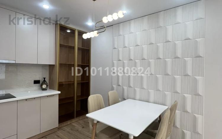 2-бөлмелі пәтер · 60 м² · 3/9 қабат, Райымбек 590/15, бағасы: 41 млн ₸ в Алматы, Наурызбайский р-н — фото 2