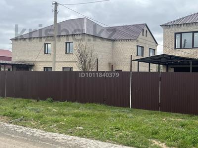 Жеке үй · 7 бөлме · 284 м² · 15.5 сот., Ильяс Есенберлина 27, бағасы: 87 млн 〒 в Уральске