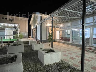 Отдельный дом · 6 комнат · 160 м² · 12 сот., Тажигали садыкова 29 за 87 млн 〒 в Атырау