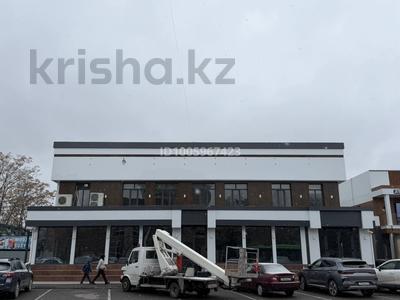Свободное назначение, офисы, магазины и бутики, общепит, салоны красоты, бани, гостиницы и зоны отдыха, фитнес и спорт, медцентры и аптеки, образование, развлечения, конференц-залы, кабинеты и рабочие места, студии · 700 м² за 5.6 млн 〒 в Шымкенте, Аль-Фарабийский р-н