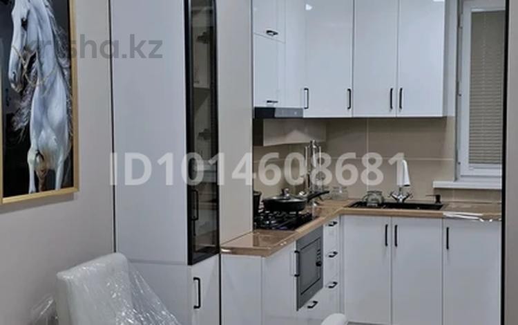 2-комнатная квартира · 48 м² · 3/6 этаж, 8-й микрорайон 60 — ул. Колхозная за 330 000 ₸ в Шымкенте, Туран р-н — фото 2