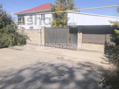 Отдельный дом · 8 комнат · 275 м² · 15 сот., мкр Алатау (ИЯФ) 79 — Бак за 130 млн 〒 в Алматы, Медеуский р-н