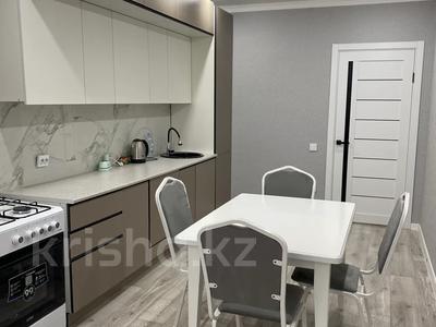 1-комнатная квартира · 60 м² · 4/10 этаж, ул. Самал 86 за 20 000 ₸ в Уральске