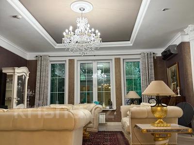 Отдельный дом · 8 комнат · 600 м² · 12.4 сот., Оспанова — Достык за 906 млн 〒 в Алматы, Медеуский р-н