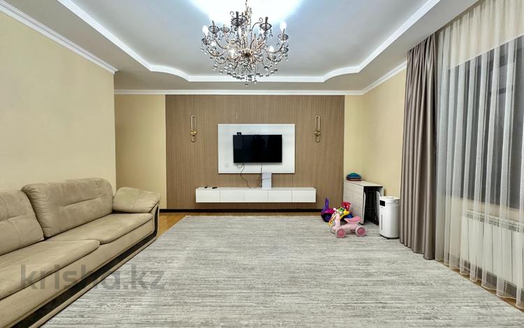 4-бөлмелі пәтер · 118 м² · 4/4 қабат, мкр Мамыр-4 158а, бағасы: 90 млн ₸ в Алматы, Ауэзовский р-н — фото 7