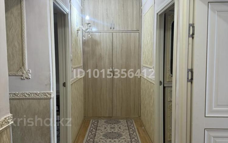 3-комнатная квартира · 70 м² · 4/5 этаж, 15-й мкр 2 за 200 000 ₸ в Актау — фото 2