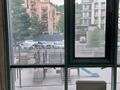 2-бөлмелі пәтер · 100 м² · 2/5 қабат, Ерменсай ш/а., Ушкемпирова 42, бағасы: 90 млн ₸ в Алматы, Бостандыкский р-н — фото 2